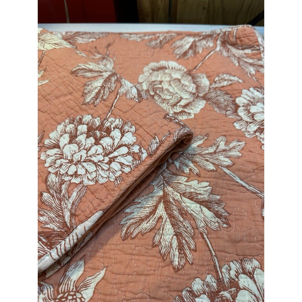 2 Standard Quilted PILLOW SHAMS Nicole Miller Paprika/ White Floral Cottage